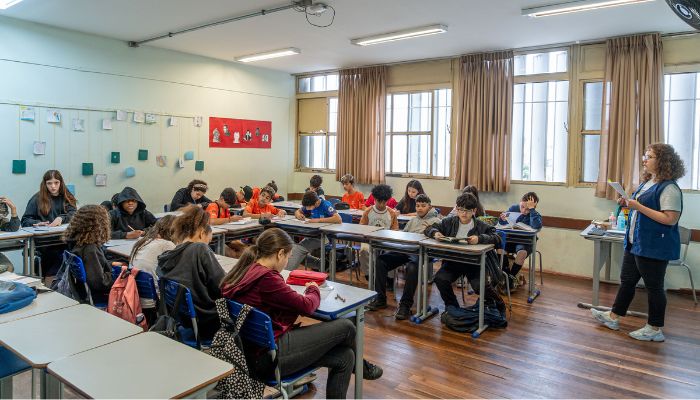  Rede estadual abre matrículas presenciais para estudantes que perderam o prazo regular